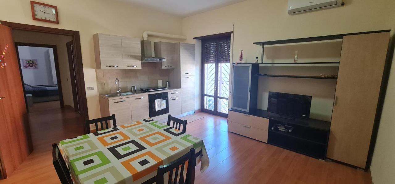 Appartamento Roma 800Mt Dalla Metro Luaran gambar